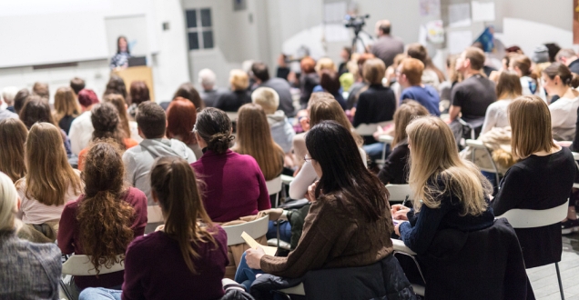 People at lecture (Photo: Shutterstock, ID:1061719172) People at lecture (Photo: Shutterstock, ID:1061719172)