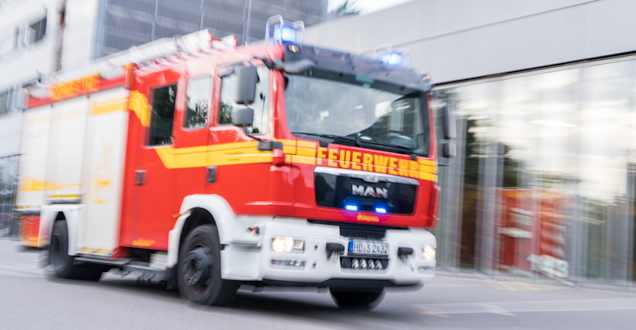 vorbeifahrendes Löschfahrzeug (Foto: Feuerwehr Heidelberg) vorbeifahrendes Löschfahrzeug
