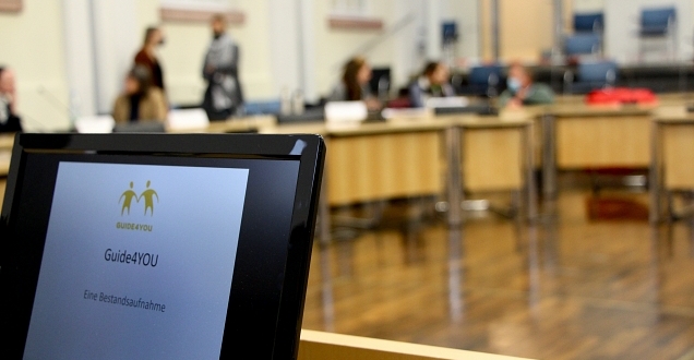 Feedback Meeting with project team (Photo: Heidelberg) Feedback Meeting with project team (Photo: Heidelberg)