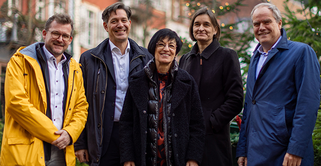 The political leadership of the City of Heidelberg is in the hands of the Mayor Eckart Würzner and four full-time Deputy Mayors. From left: Deputy Mayor Raoul Schmidt-Lamontain, First Deputy Mayor Jürgen Odszuck, Deputy Mayor Stefanie Jansen, Deputy Mayor Martina Pfister, Mayor Eckart Würzner (Photo: Dittmer) Group photo: Deputy Mayor Raoul Schmidt-Lamontain, First Deputy Mayor Jürgen Odszuck, Deputy Mayor Stefanie Jansen, Deputy Mayor Martina Pfister, Mayor Eckart Würzner